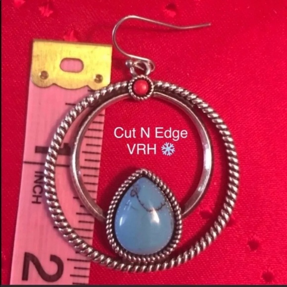 Montana Silversmith Rock 47 Earrings - Picture 2 of 4